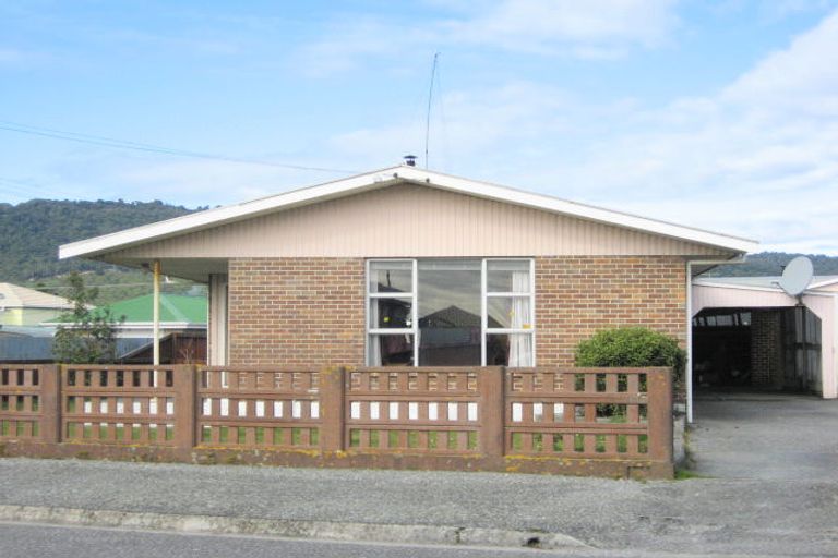 Photo of property in 103 Reid Street, Blaketown, Greymouth, 7805