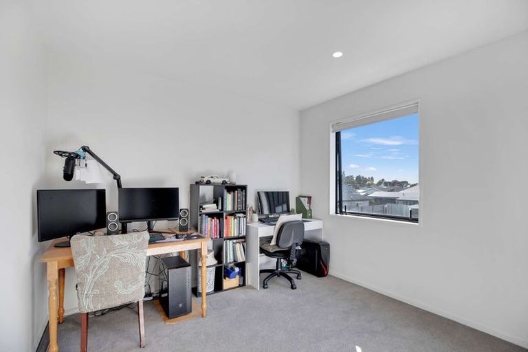 Photo of property in 2/9 Marcroft Street, Woolston, Christchurch, 8062