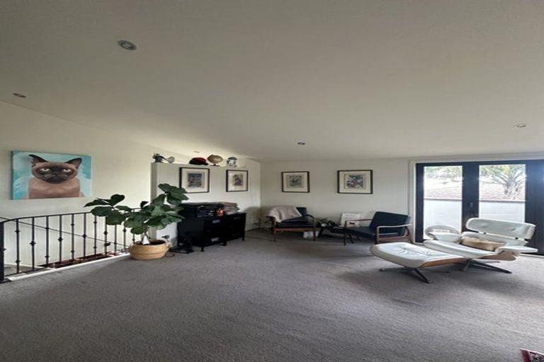 Photo of property in 1/46 Masterton Road, Rothesay Bay, Auckland, 0630