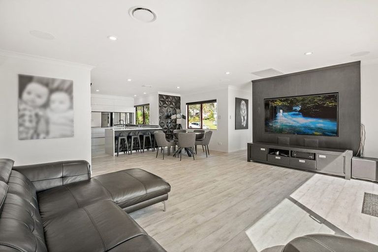 Photo of property in 12 Channel View Road, Clarks Beach, Pukekohe, 2679