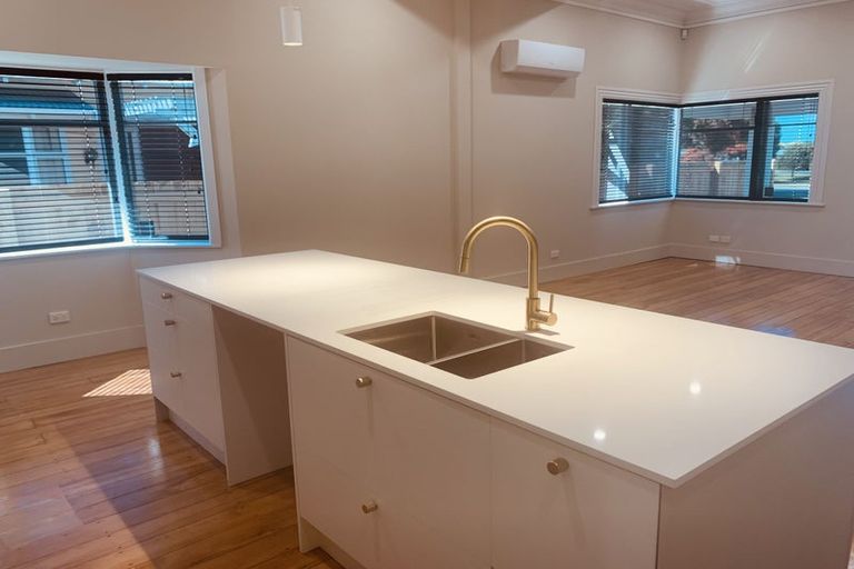 Photo of property in 99 Georges Drive, Napier South, Napier, 4110