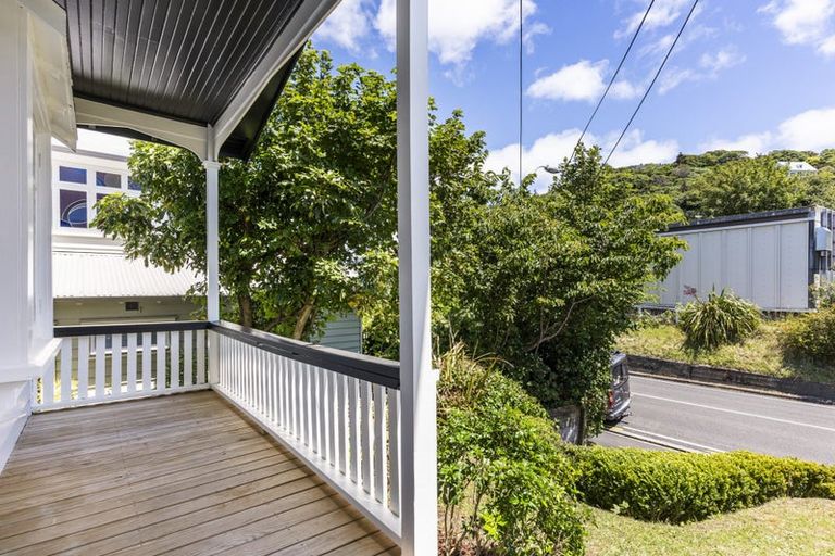 Photo of property in 17 Waikowhai Street, Ngaio, Wellington, 6035