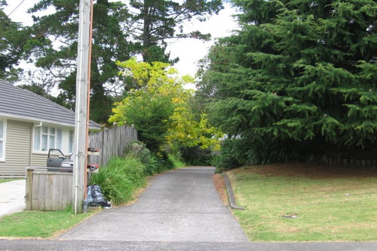 Photo of property in 30 Lauderdale Road, Birkdale, Auckland, 0626