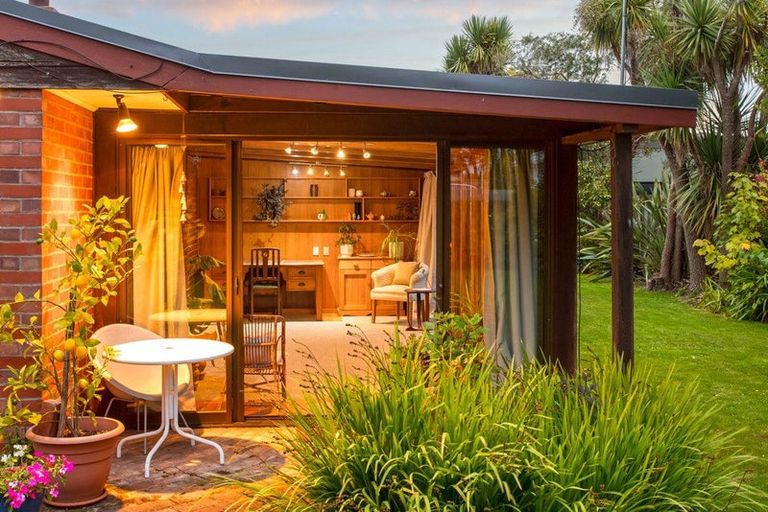 Photo of property in 90 Fisher Avenue, Beckenham, Christchurch, 8023