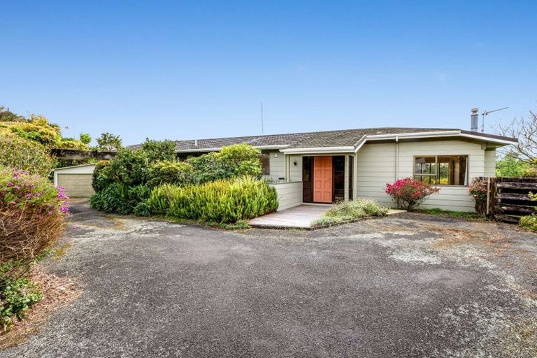 Photo of property in 114b Riversdale Drive, Merrilands, New Plymouth, 4312