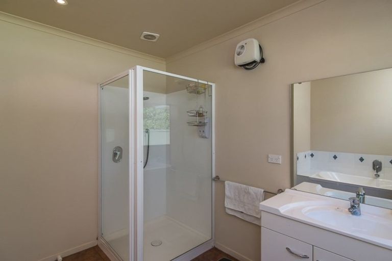 Photo of property in 94 Weggery Drive, Waikanae Beach, Waikanae, 5036