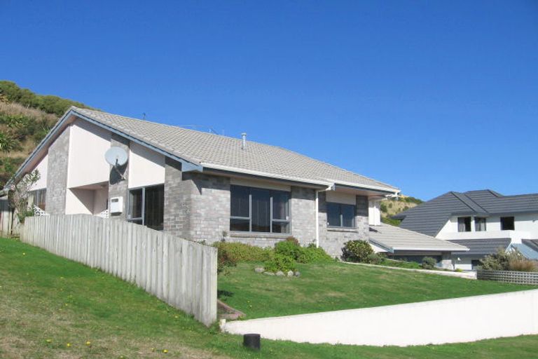 Photo of property in 103 Woodman Drive, Tawa, Wellington, 5028