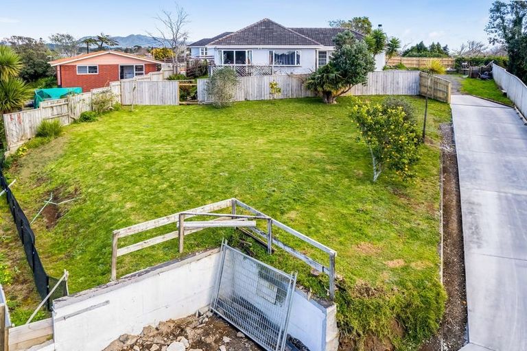 Photo of property in 180 Seaview Road, Westown, New Plymouth, 4310