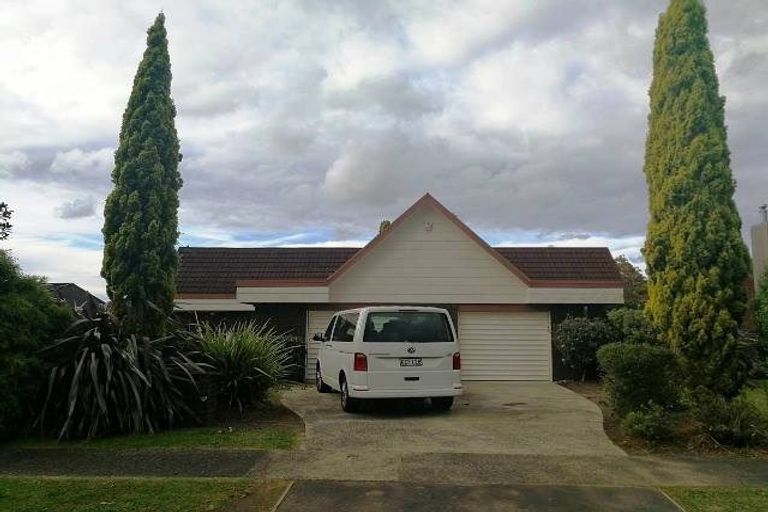 Photo of property in 14 Cattanach Street, St Andrews, Hamilton, 3200