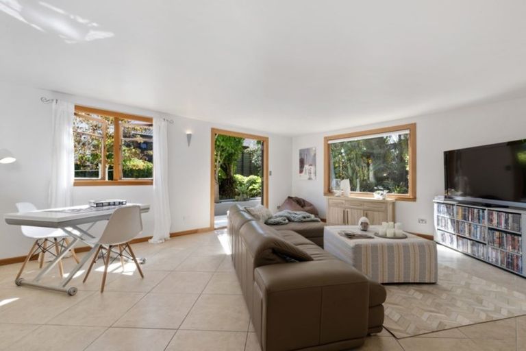 Photo of property in 109 Beresford Street, Bayswater, Auckland, 0622