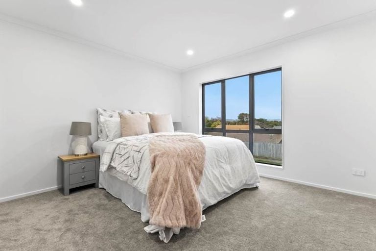 Photo of property in 106c Parkhaven Drive, Rosehill, Papakura, 2113