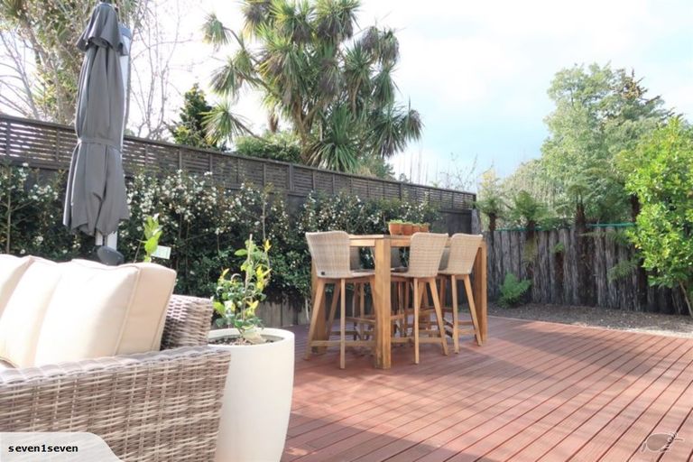 Photo of property in 2/745 Acacia Bay Road, Acacia Bay, Taupo, 3330
