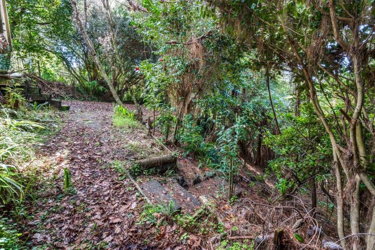 Photo of property in 29 Kayeleen Place, Cockle Bay, Auckland, 2014