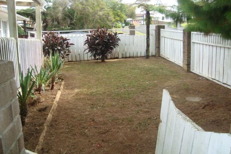 Photo of property in 16 Rotoiti Avenue, Pakuranga Heights, Auckland, 2010