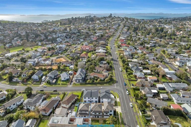 Photo of property in 84b Hutchinsons Road, Bucklands Beach, Auckland, 2014
