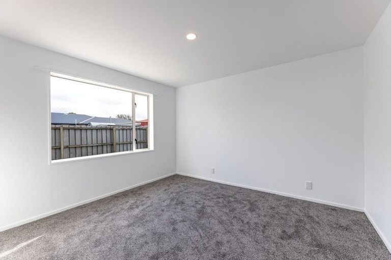 Photo of property in 21a Belfast Road, Belfast, Christchurch, 8051