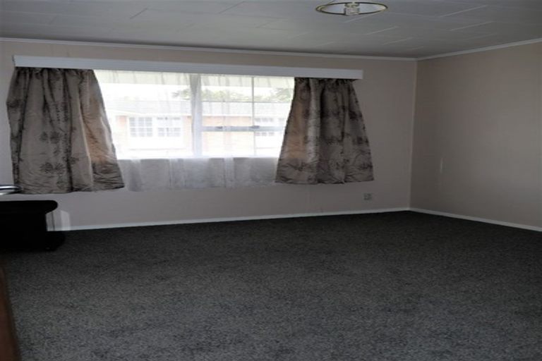 Photo of property in 2/7 Cederholm Grove, Brown Owl, Upper Hutt, 5018