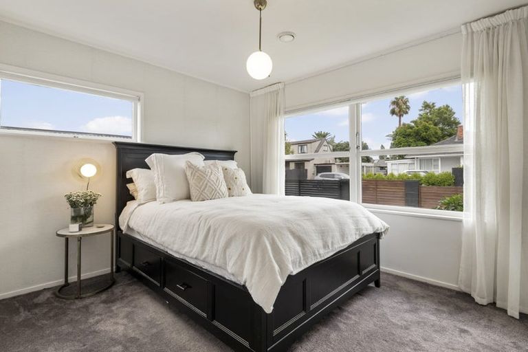 Photo of property in 9 Ranch Avenue, Beach Haven, Auckland, 0626