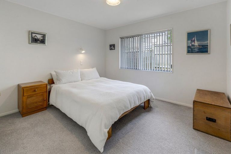 Photo of property in 18 Simmental Crescent, Somerville, Auckland, 2014