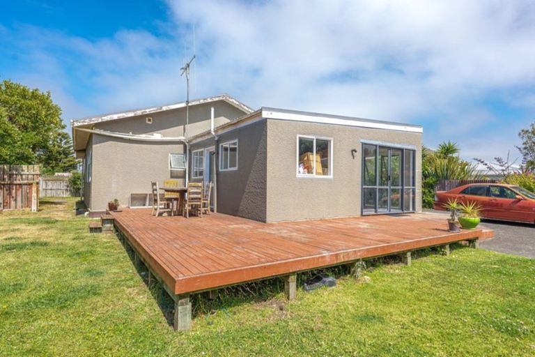 Photo of property in 34 Polson Street, Castlecliff, Whanganui, 4501