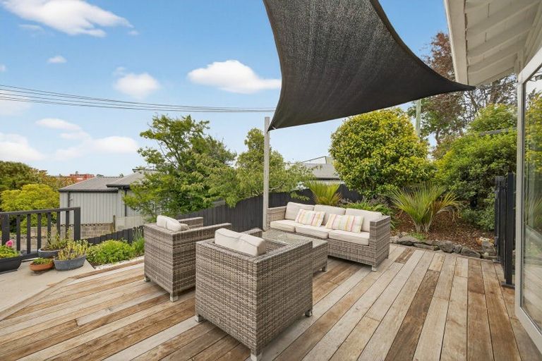 Photo of property in 1/22 Hackthorne Road, Cashmere, Christchurch, 8022