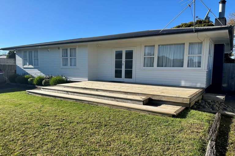 Photo of property in 4 Lyndon Place, Manurewa, Auckland, 2102