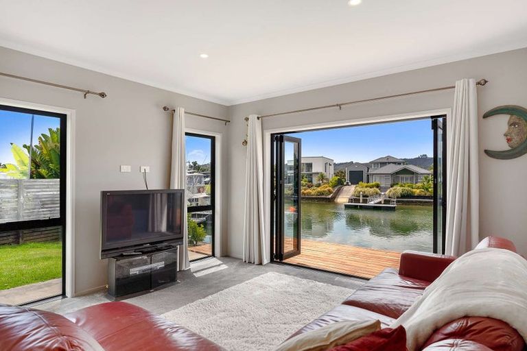 Photo of property in 12 Kelly Place, Whitianga, 3510