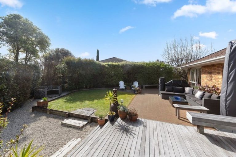 Photo of property in 13 Crescent Hills Court, Northpark, Auckland, 2013