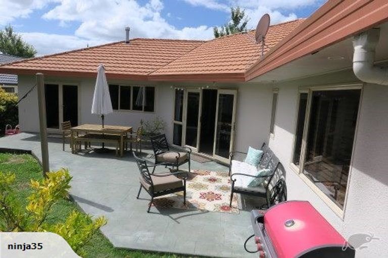 Photo of property in 28 Russell Robertson Drive, Havelock North, 4130