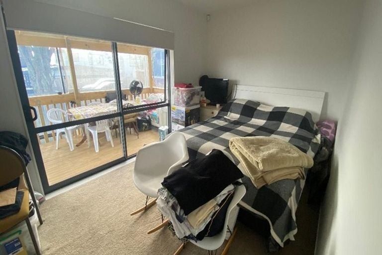 Photo of property in 15a Glendhu Road, Bayview, Auckland, 0629