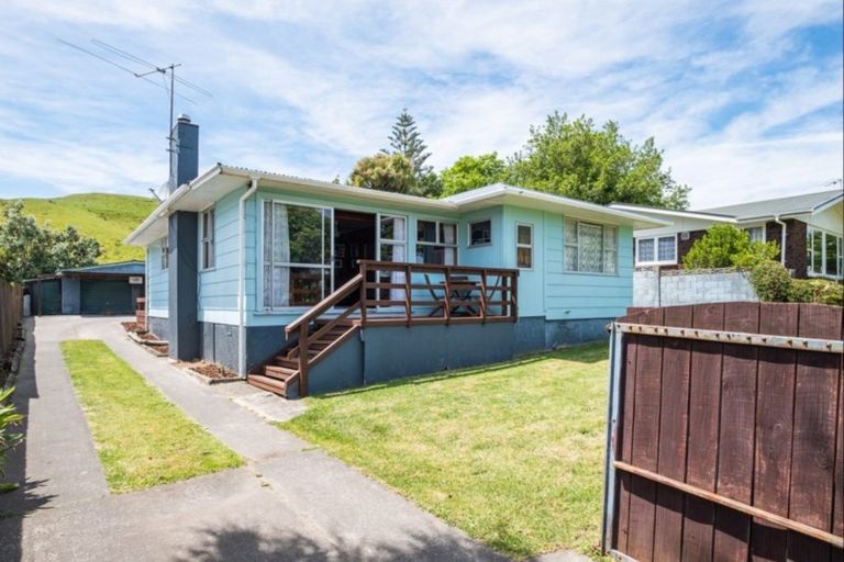 Photo of property in 57 Lyell Road, Outer Kaiti, Gisborne, 4010