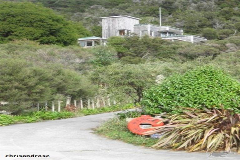 Photo of property in 90 Tawhai Street, Stokes Valley, Lower Hutt, 5019