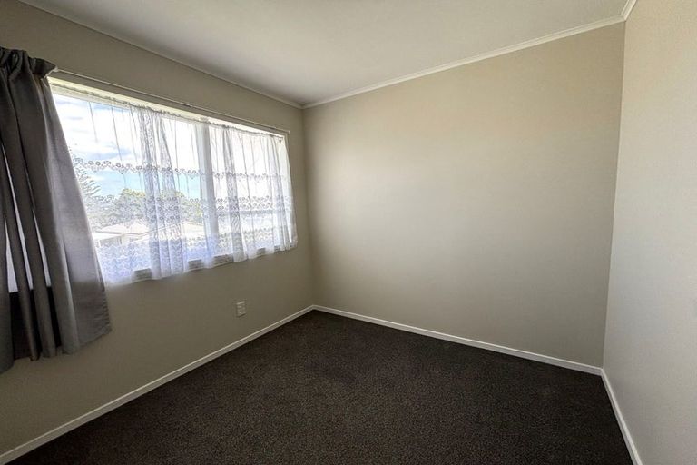 Photo of property in 114 Taikata Road, Te Atatu Peninsula, Auckland, 0610