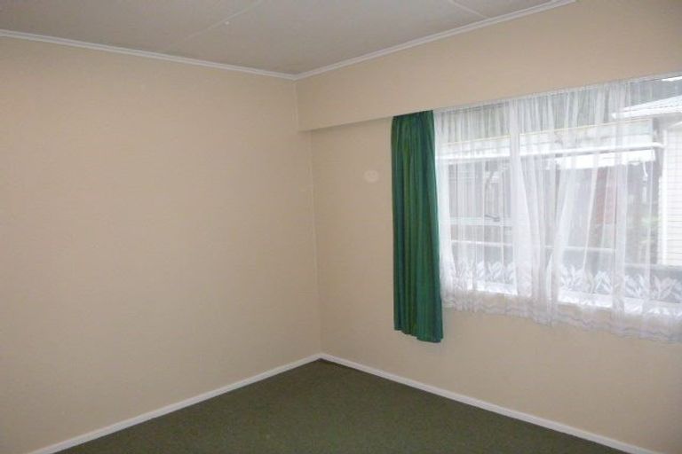 Photo of property in 2/189 Wainuiomata Road, Wainuiomata, Lower Hutt, 5014