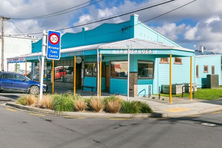 Photo of property in 3/2 Stone Street, Miramar, Wellington, 6022