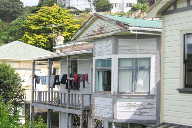 Photo of property in 23 Mortimer Terrace, Aro Valley, Wellington, 6021