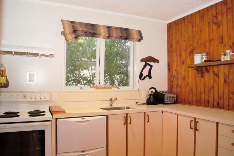 Photo of property in 53 Waitaki Street, Henderson, Auckland, 0612