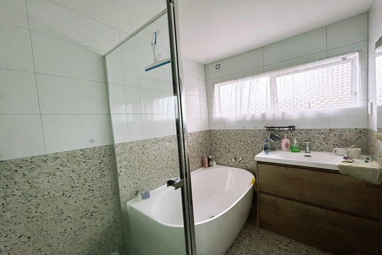 Photo of property in 2 Dorothy Place, Hillcrest, Hamilton, 3216