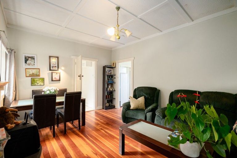 Photo of property in 1/21 Railway Street West, Papakura, 2110