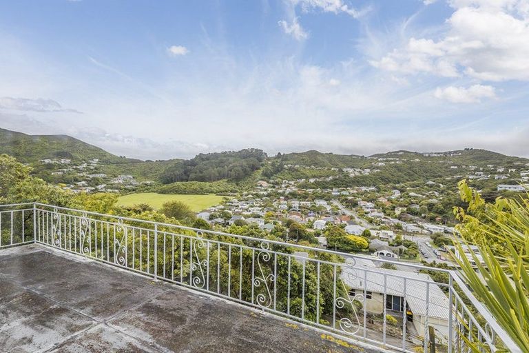 Photo of property in 25 Collier Avenue, Karori, Wellington, 6012