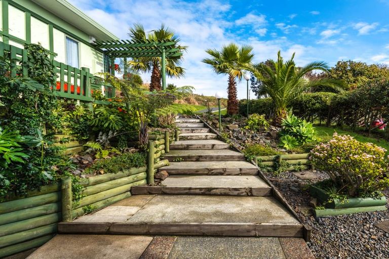 Photo of property in 536 Kaipara Road, Papakura, 2582