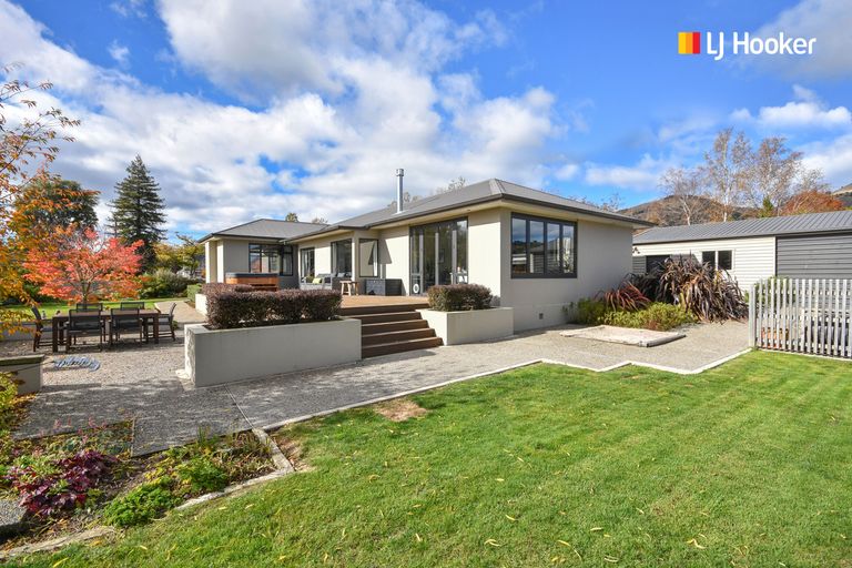 Photo of property in 28 Riccarton Road East, East Taieri, Mosgiel, 9024