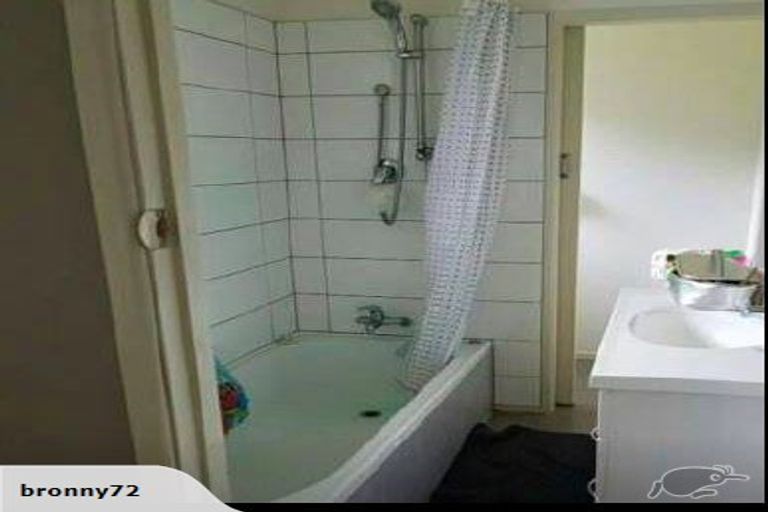 Photo of property in 487 Oaia Road, Muriwai, 0881