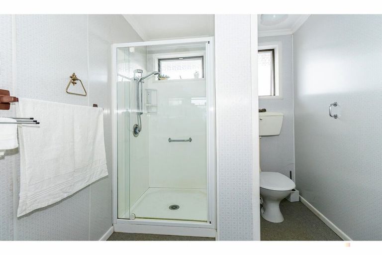 Photo of property in 5-5a Rugby Street, Waimate, 7924