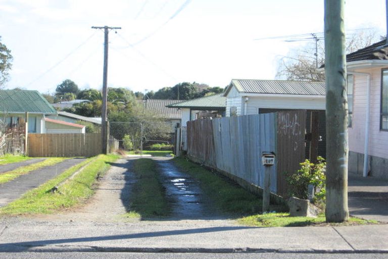 Photo of property in 109 Dominion Road, Papakura, 2110