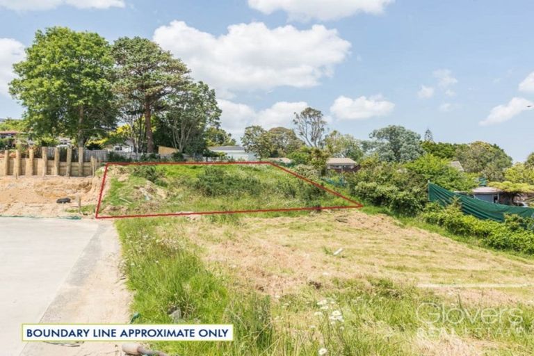 Photo of property in 16 Arataki Way, Glen Eden, Auckland, 0602