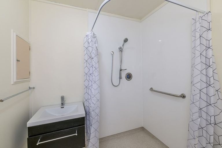 Photo of property in 8 Te Rauparaha Street, Otaki, 5512