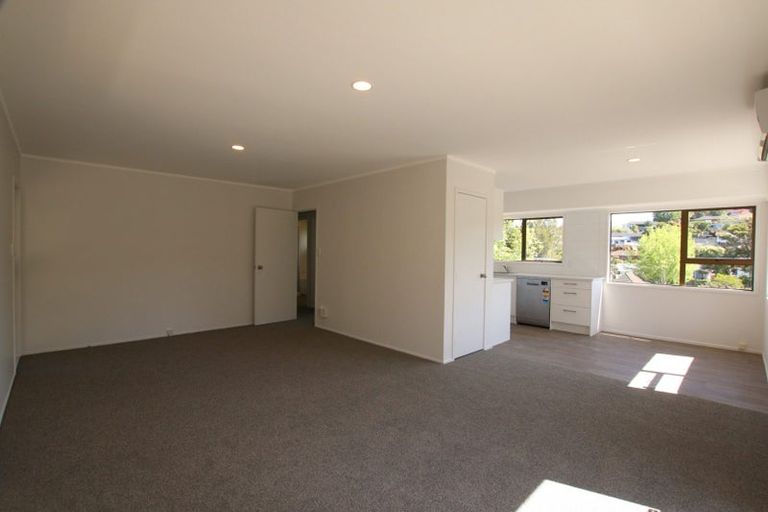 Photo of property in 2/13 Montclair Rise, Browns Bay, Auckland, 0630