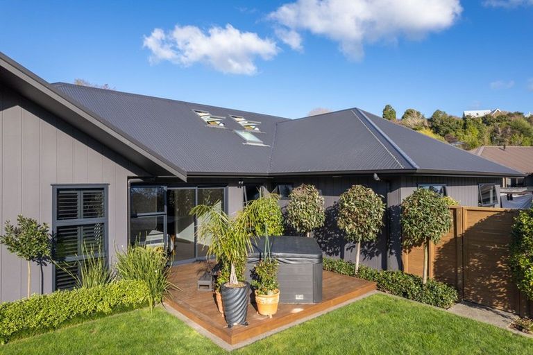 Photo of property in 10 Pike Place, Ferndale, New Plymouth, 4310