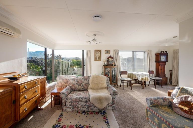 Photo of property in 33a Hargest Crescent, Saint Kilda, Dunedin, 9012